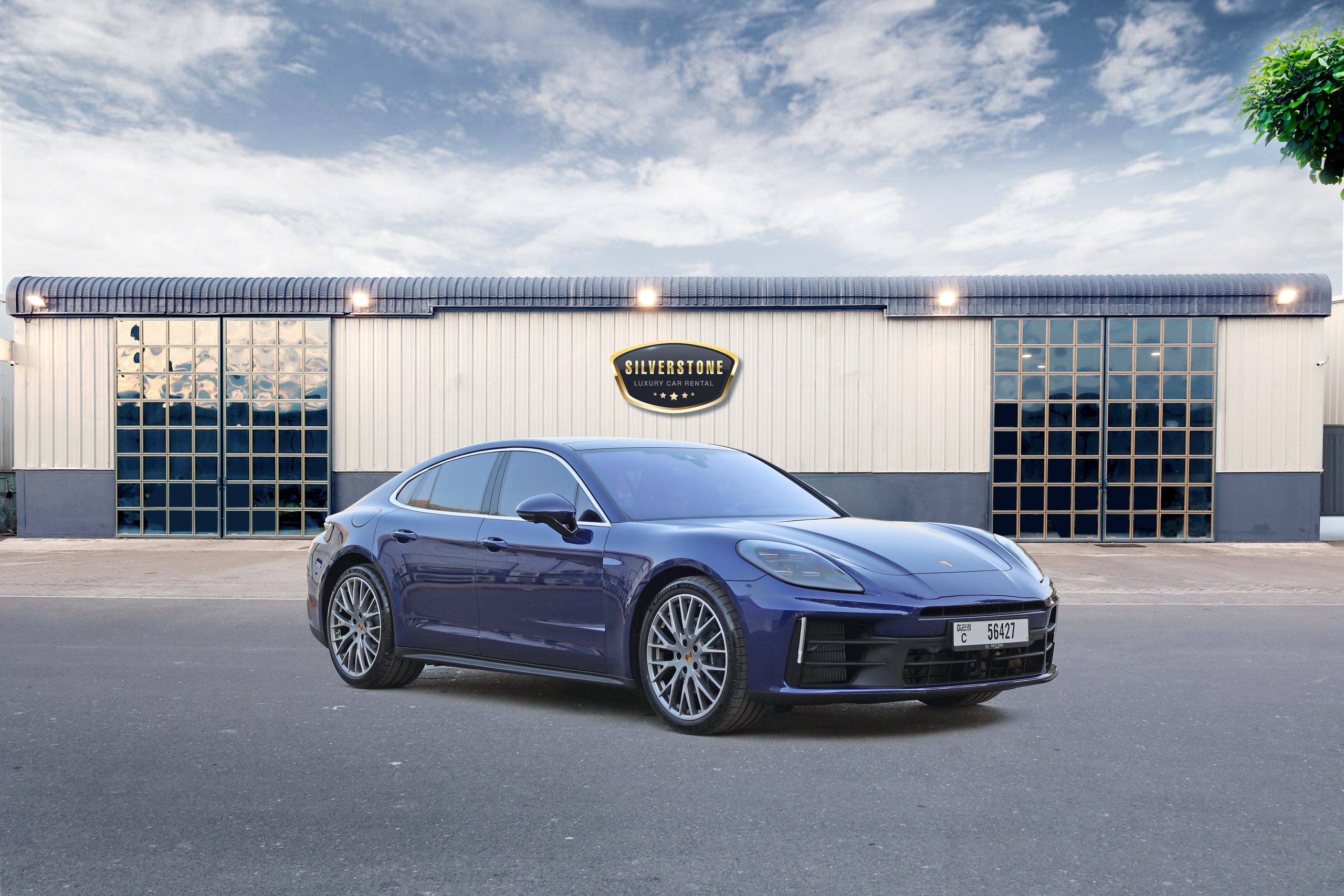 Porsche Panamera - rent a car Dubai