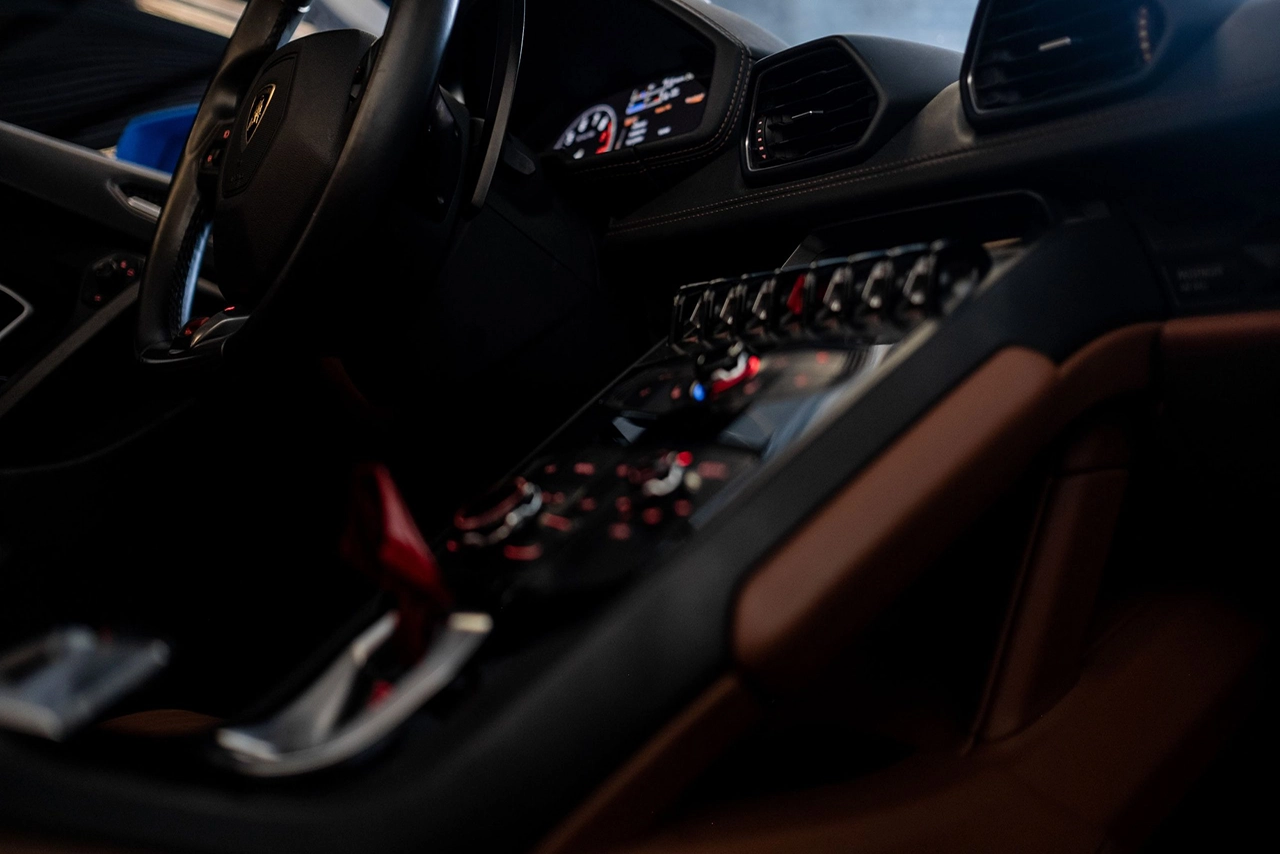 Lamborghini Huracan Evo Spyder
 - Image 3