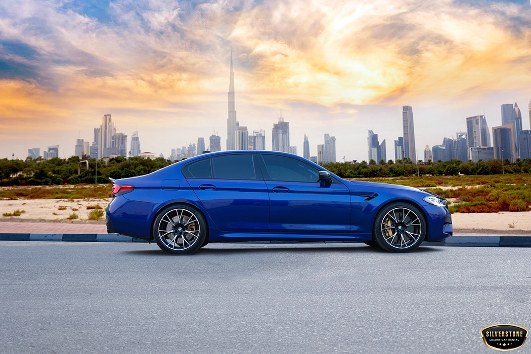 BMW M5 - Image 2