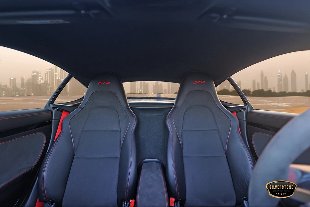 Porsche 718 Cayman - Image 2