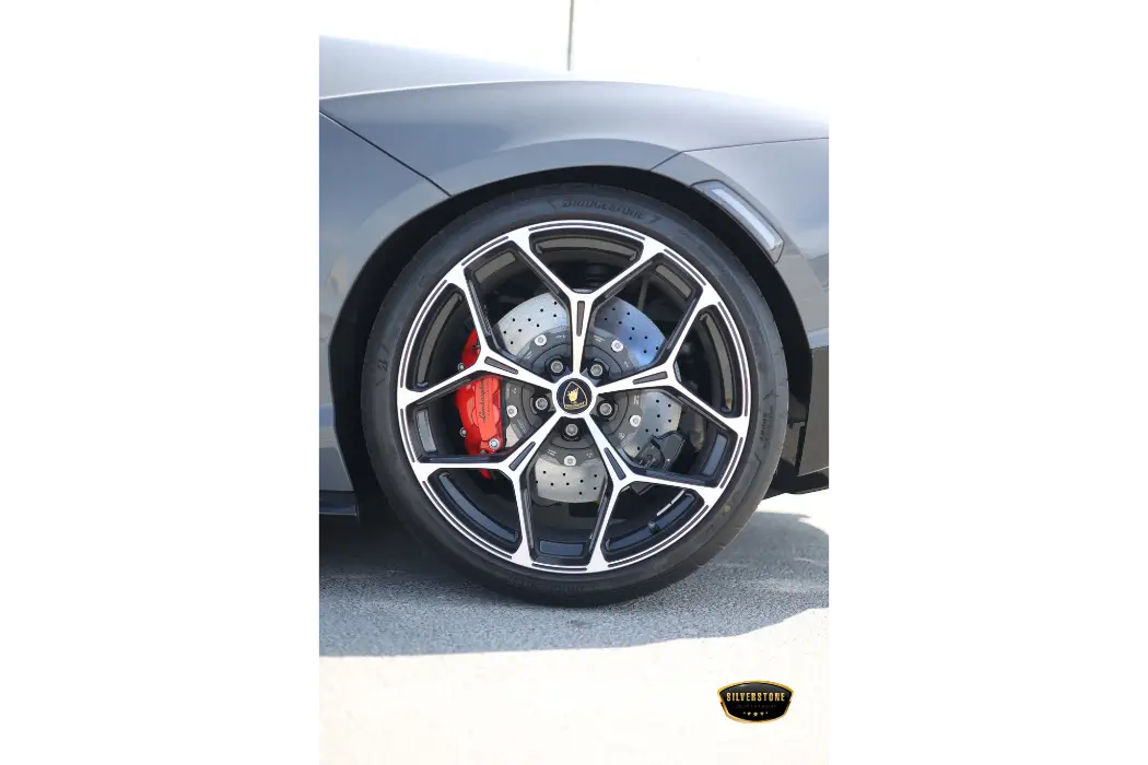 Lamborghini Huracan STO - Image 2
