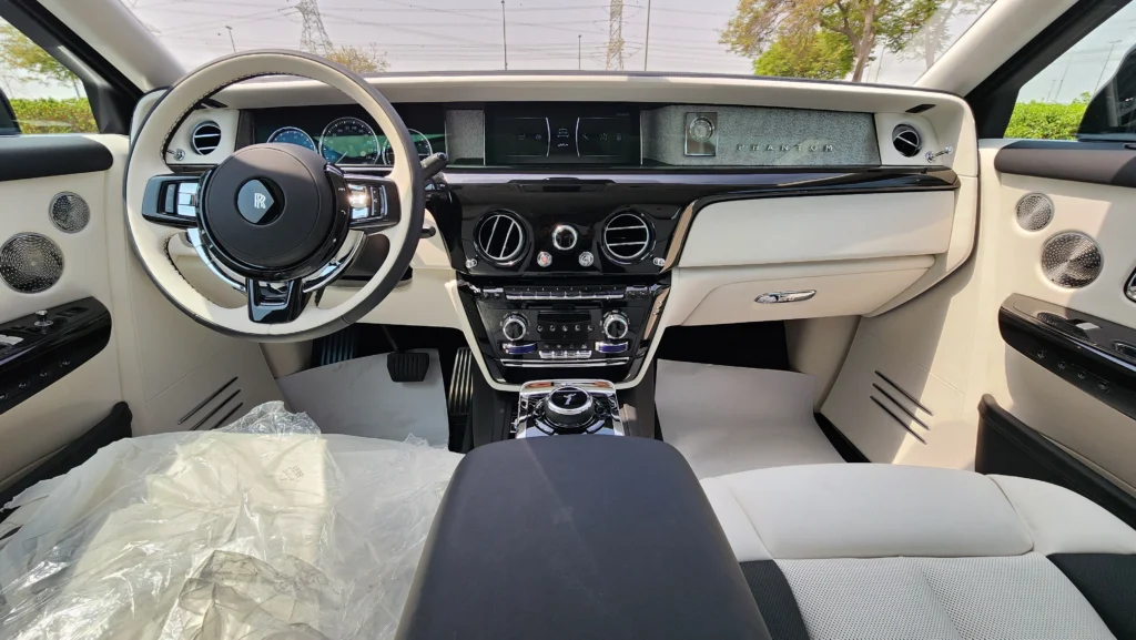 Rolls Royce Phantom - Image 2