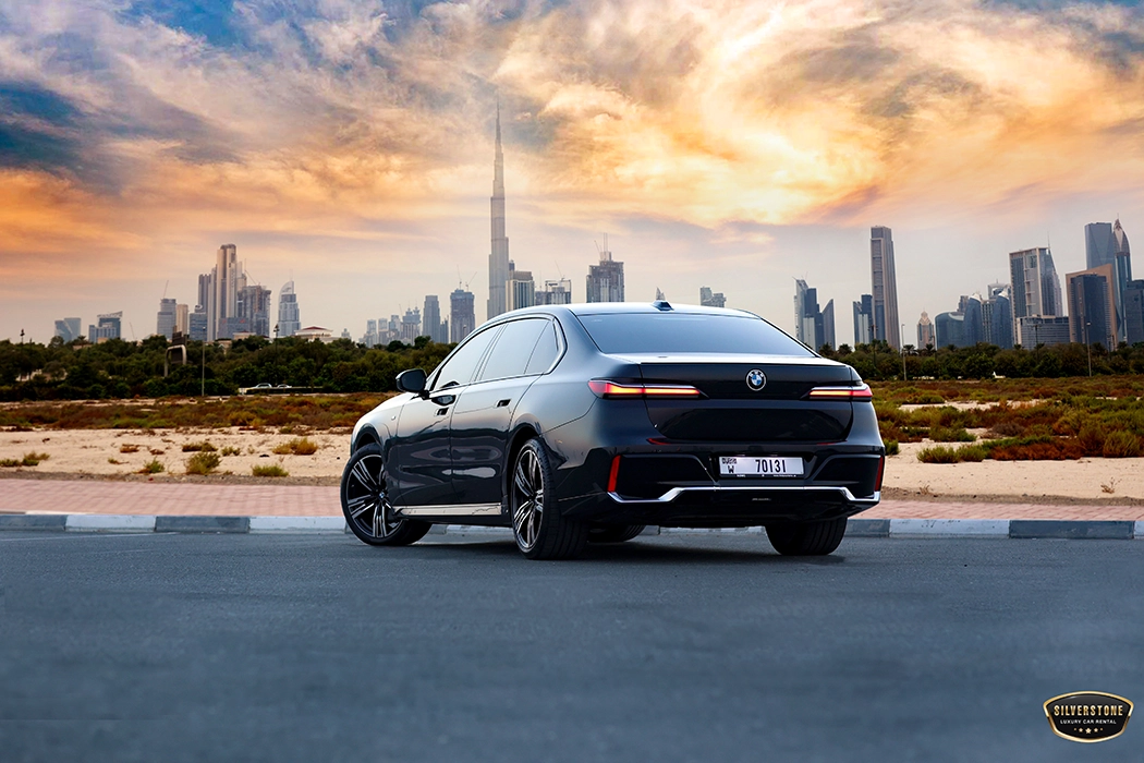 BMW 7 Series - Image 6