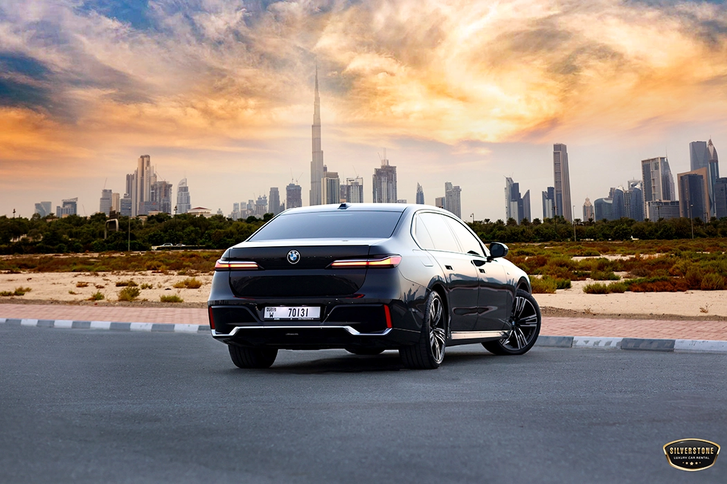 BMW 7 Series - Image 8